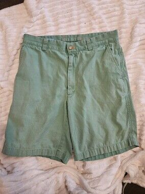 J. McLaughlin Mens Shorts. Sz 32. (HAS A SMALL STAIN. SEE PICS) Green. Preppy